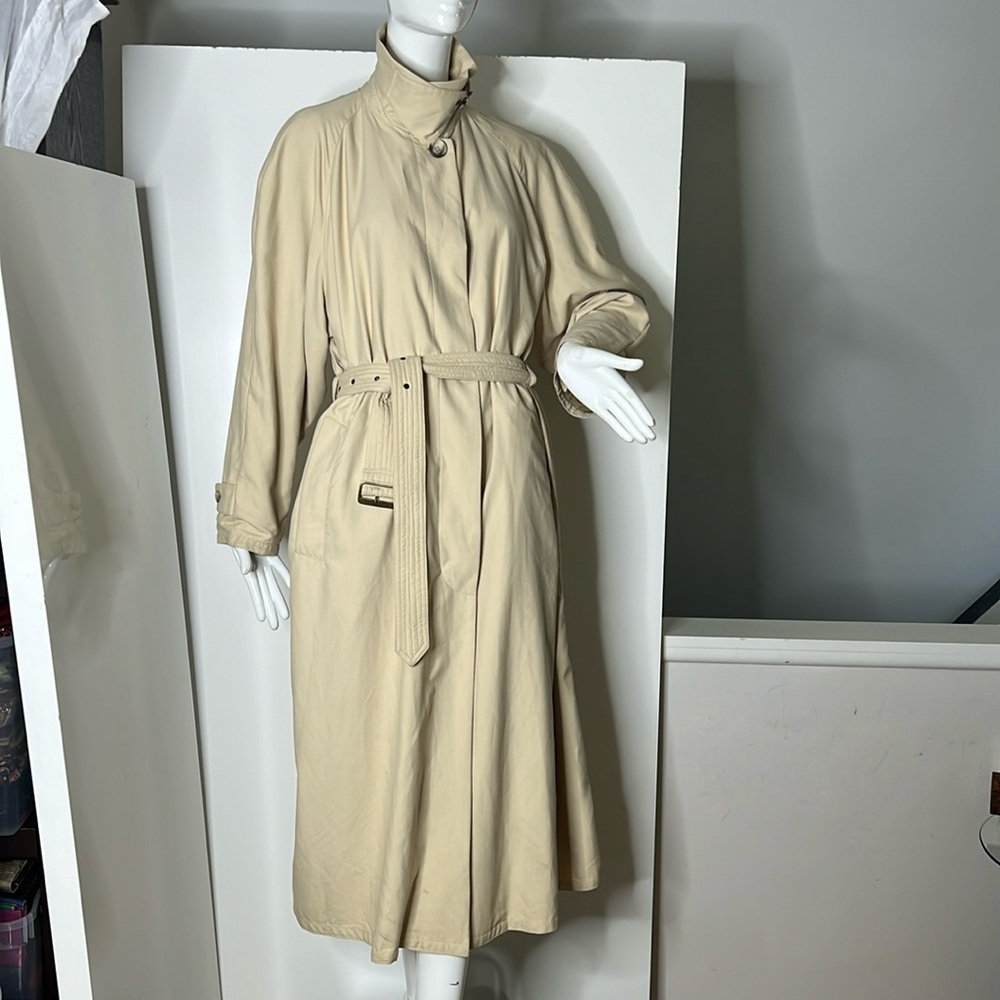 Giorgio Armani Sz 44 Lightweight Beige Tan Long Trench Coat Made in Italy